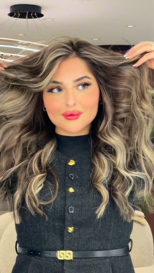 تفاصيل اللون وتصفيف الشعر